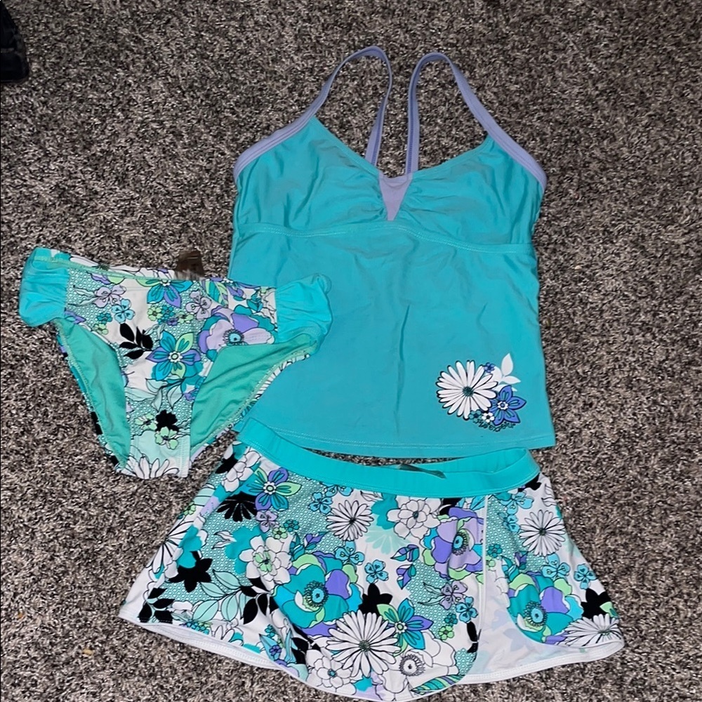 ZeroXposur Girls Aqua and Black Floral Kids 3 piece Bikini Set